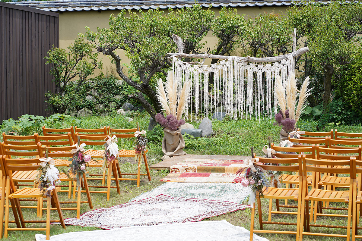 Garden wedding setting